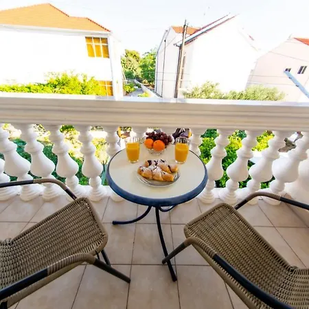 Apartments Curic Trogir Exterior photo
