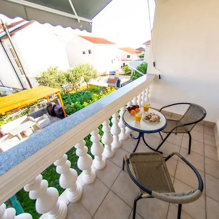 Apartments Curic Trogir Exterior photo