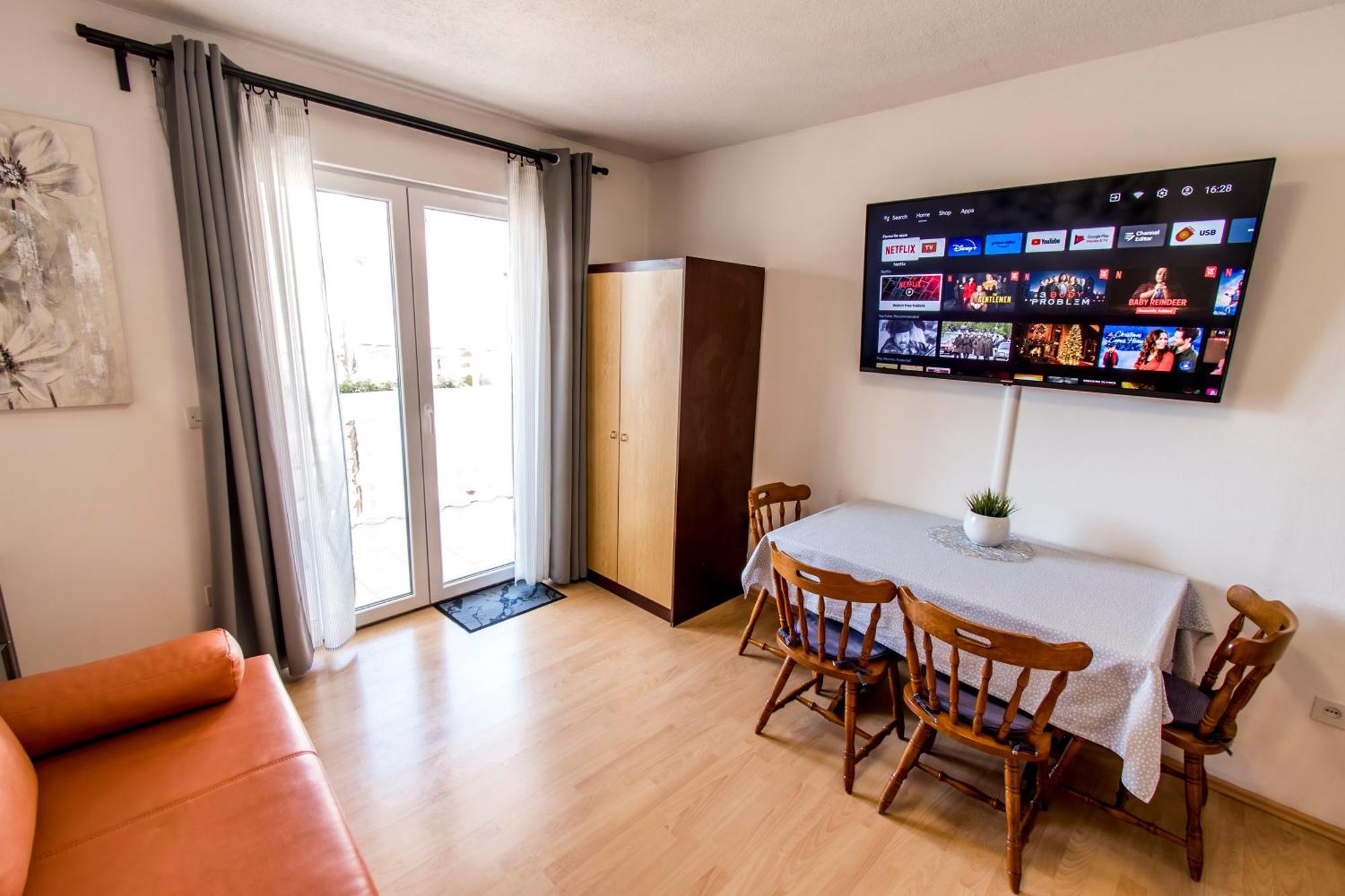 Apartment Curic *